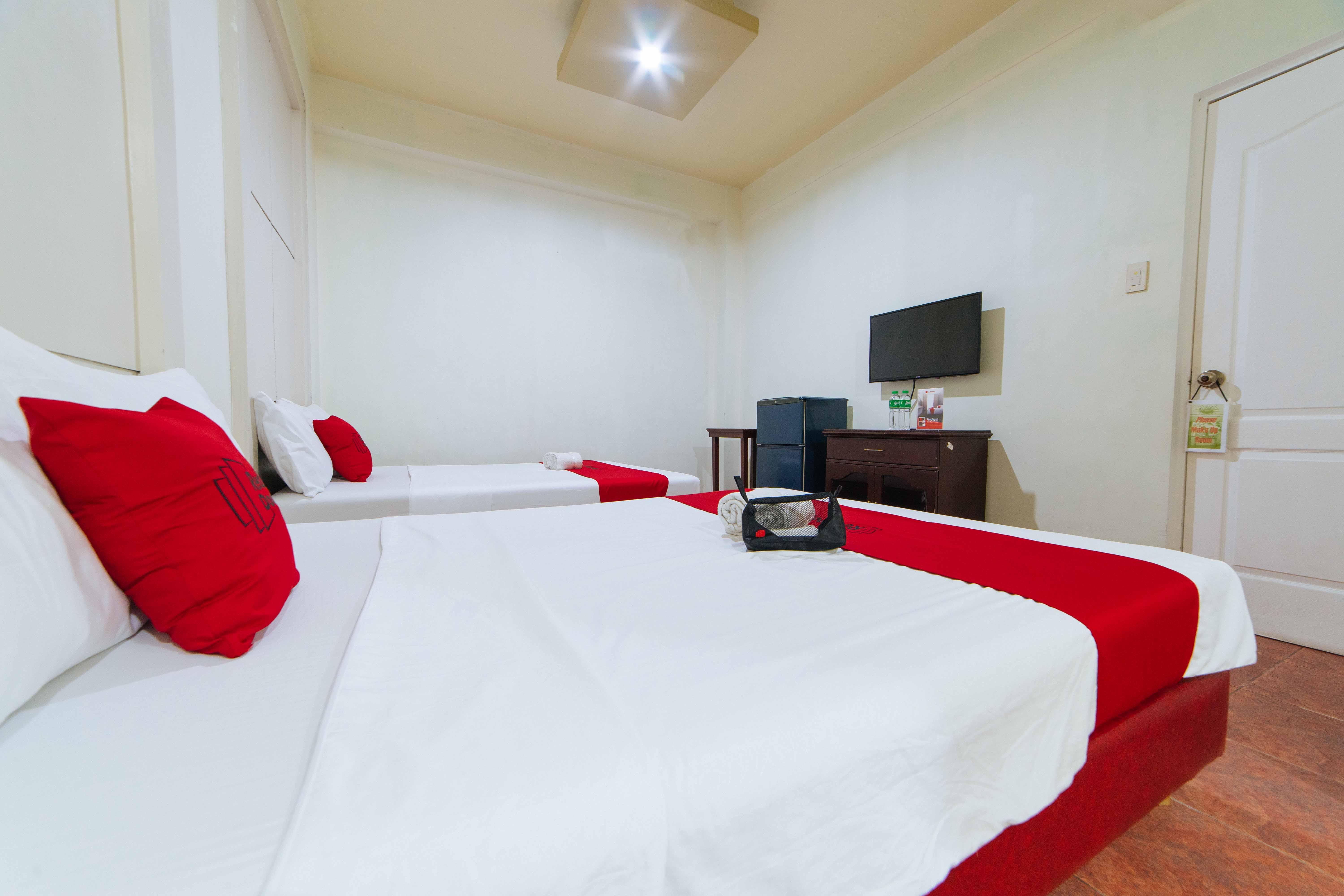 Reddoorz Near Walking Street Angeles City Ngoại thất bức ảnh