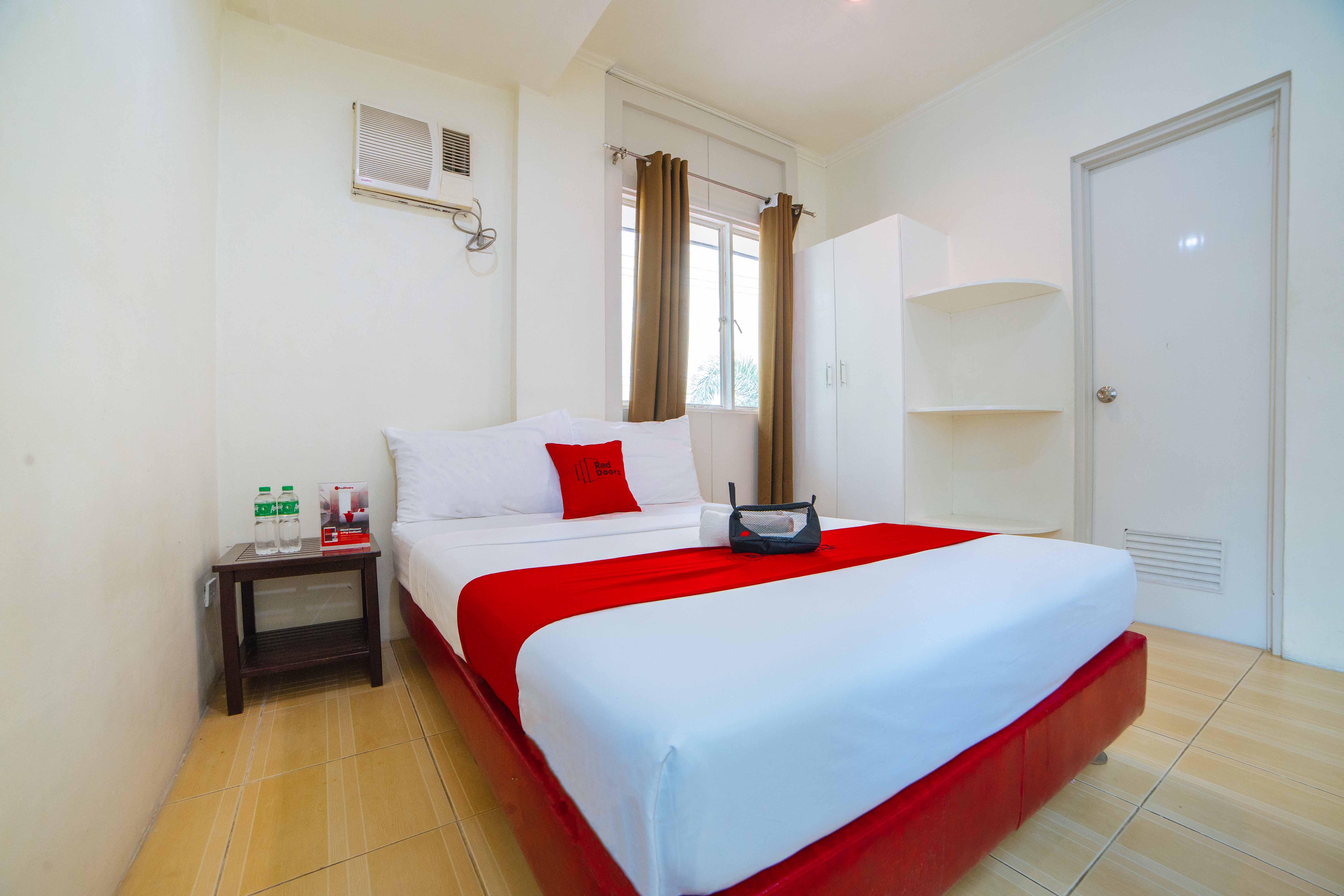 Reddoorz Near Walking Street Angeles City Ngoại thất bức ảnh