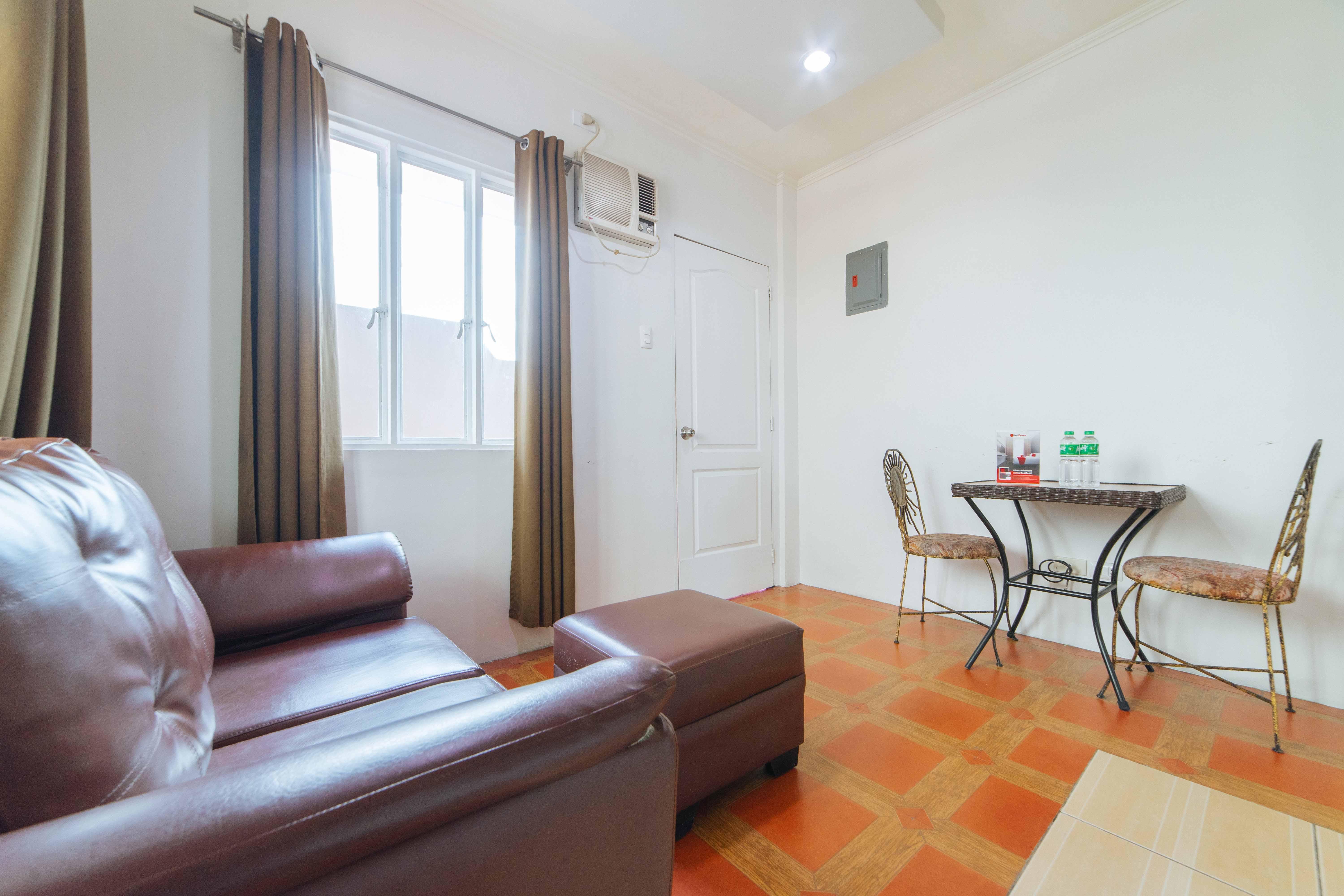 Reddoorz Near Walking Street Angeles City Ngoại thất bức ảnh