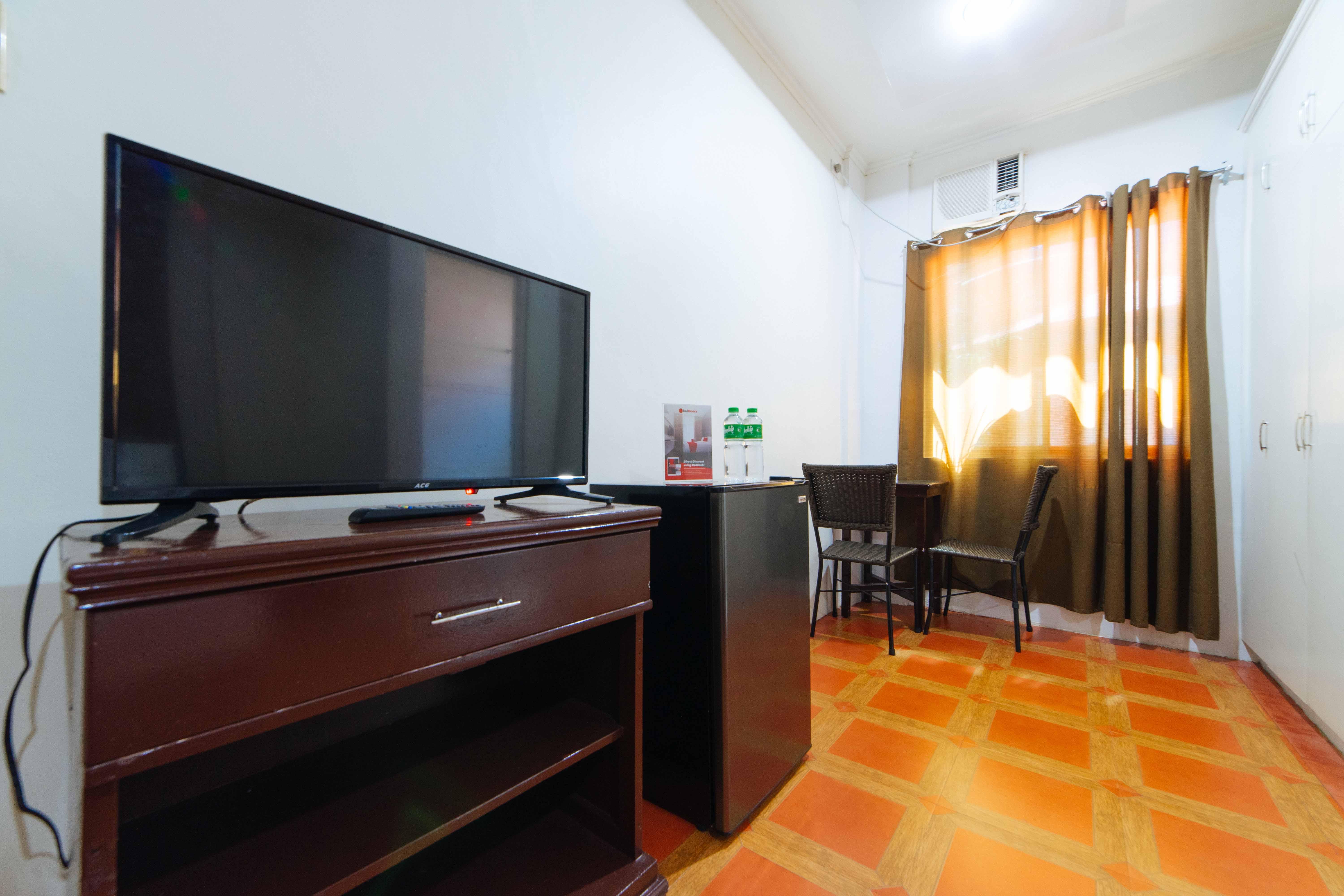 Reddoorz Near Walking Street Angeles City Ngoại thất bức ảnh