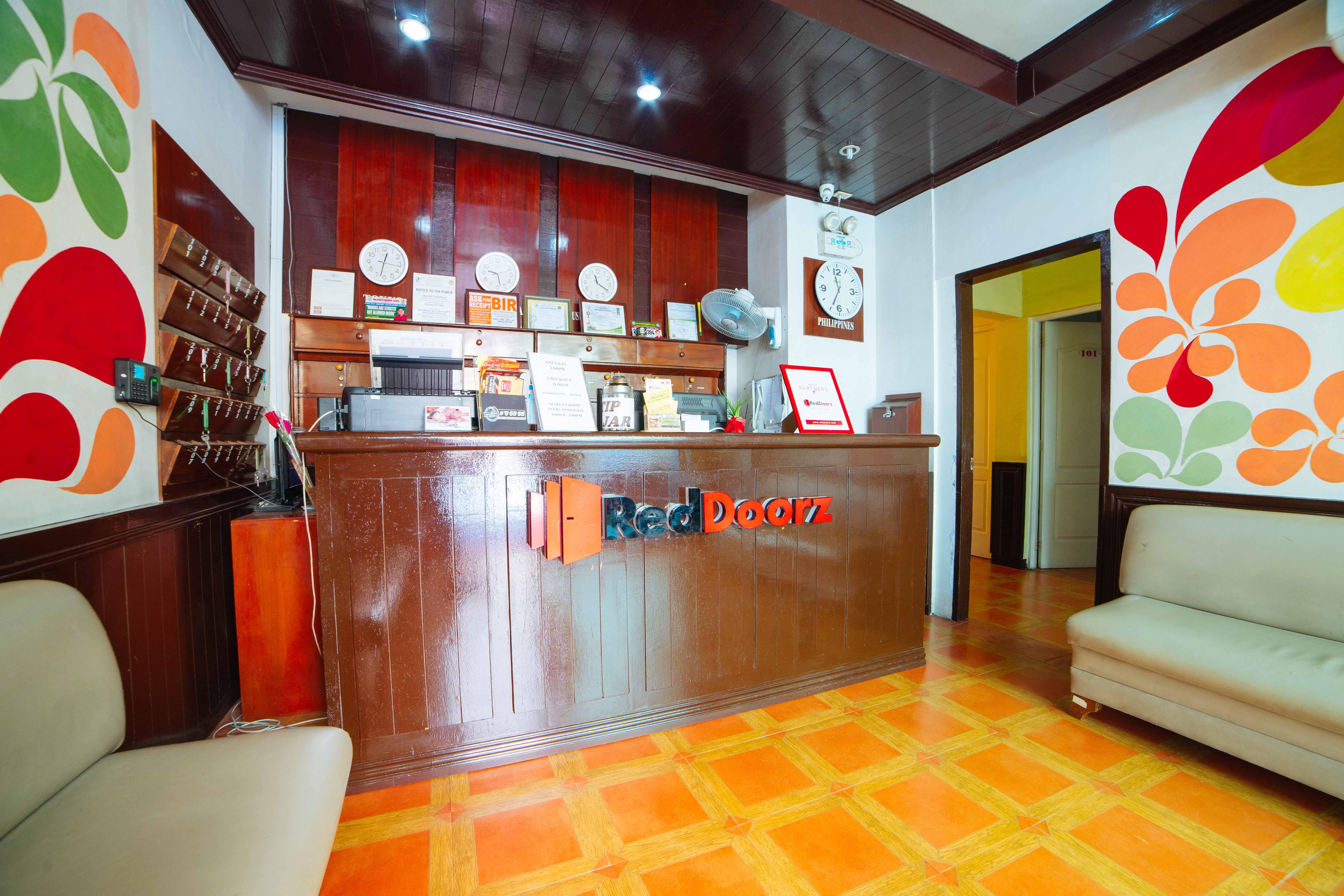 Reddoorz Near Walking Street Angeles City Ngoại thất bức ảnh