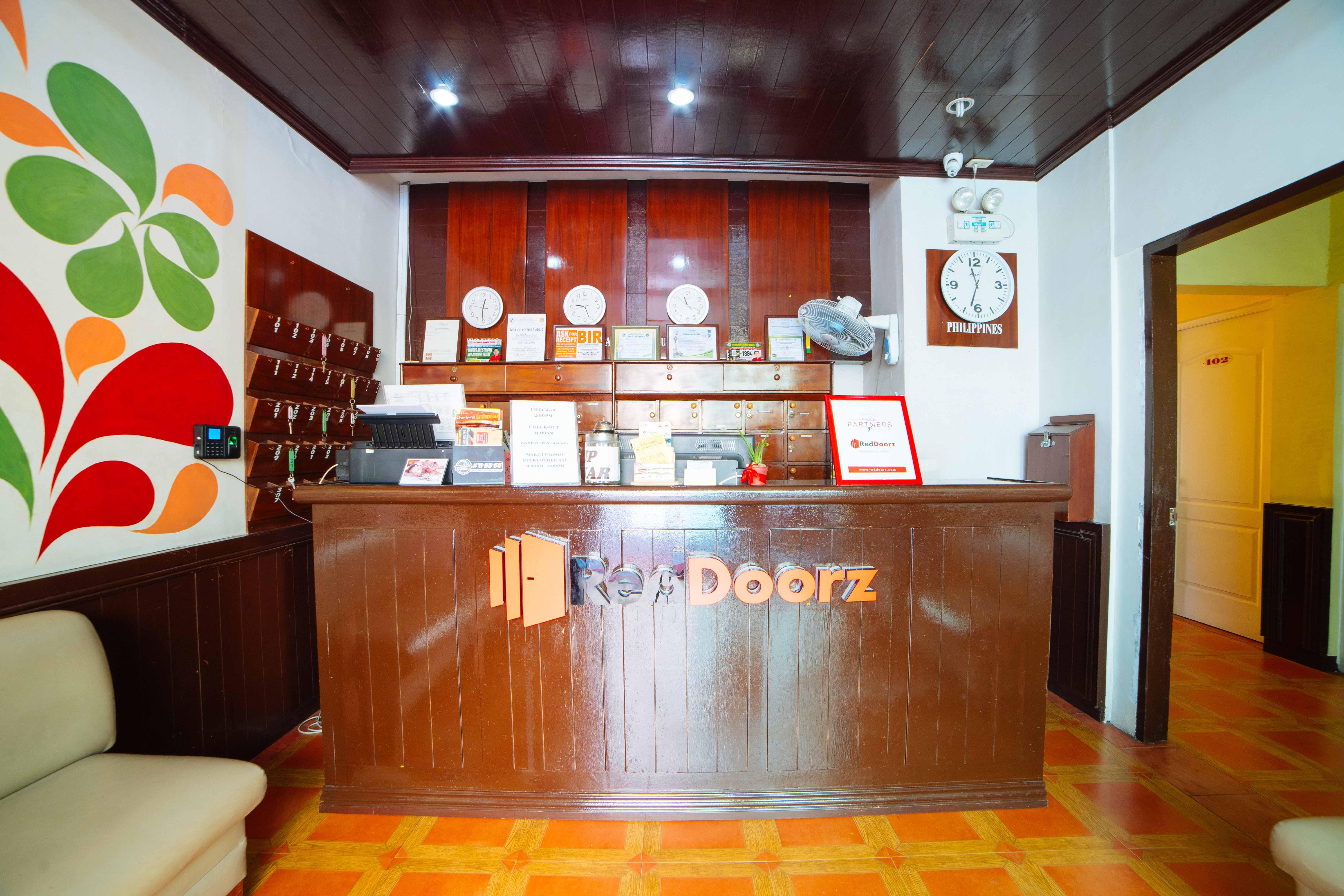 Reddoorz Near Walking Street Angeles City Ngoại thất bức ảnh